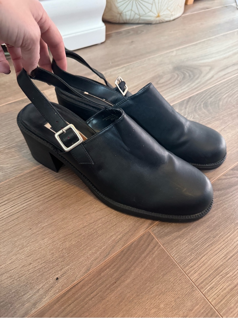 Vintage Y2K Chunky Faux Leather Heels